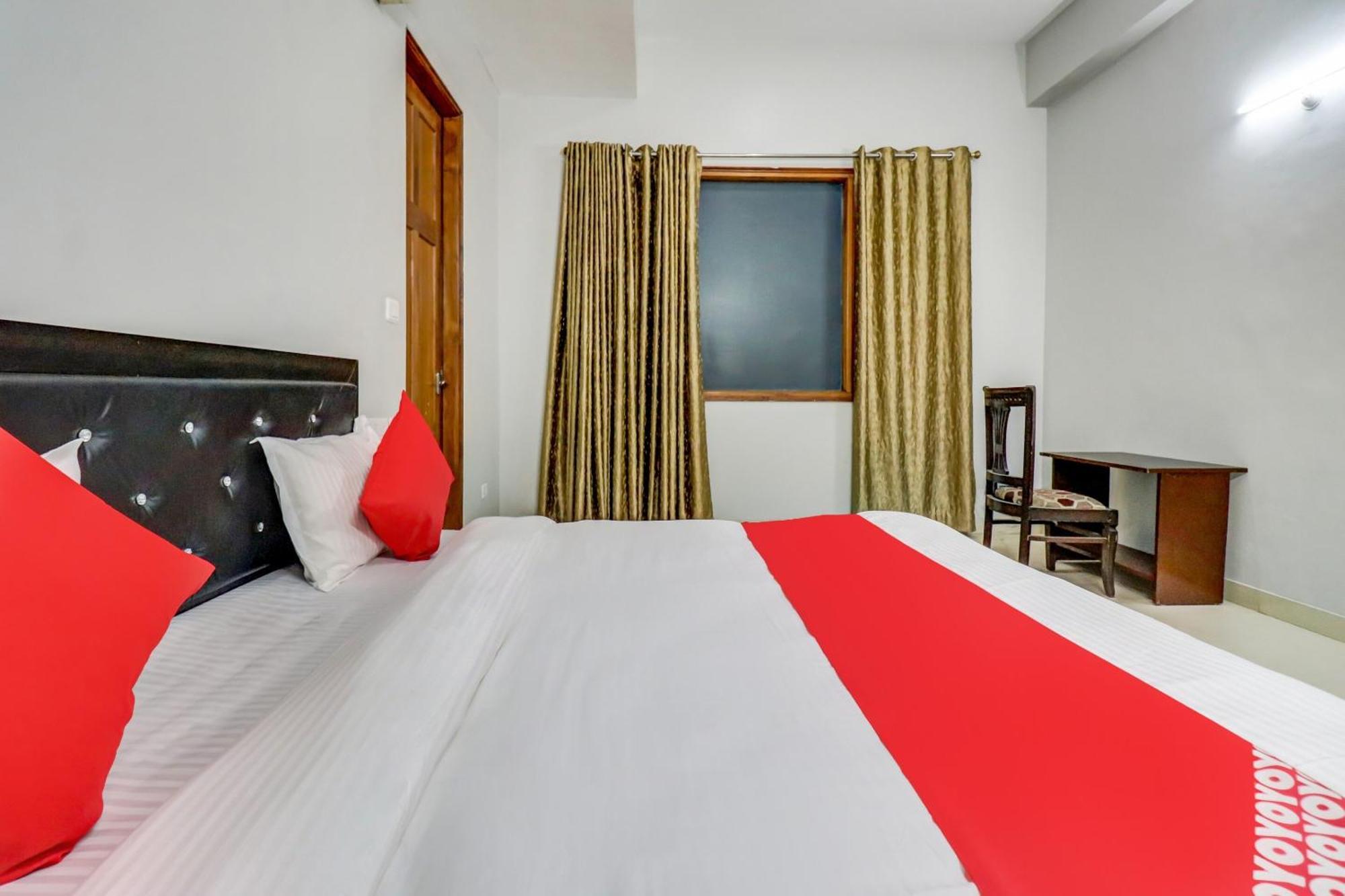 Hotel O Tokyo Chinhat エクステリア 写真
